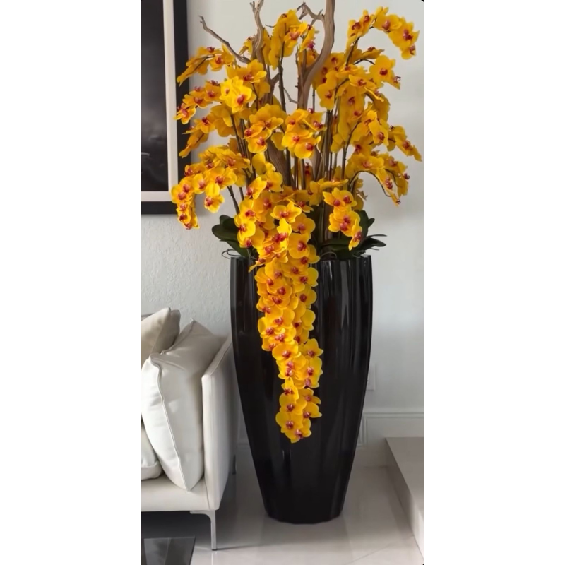 San Jose Vase in Glossy Black with hanging yellow orchids – The Ever Botanic