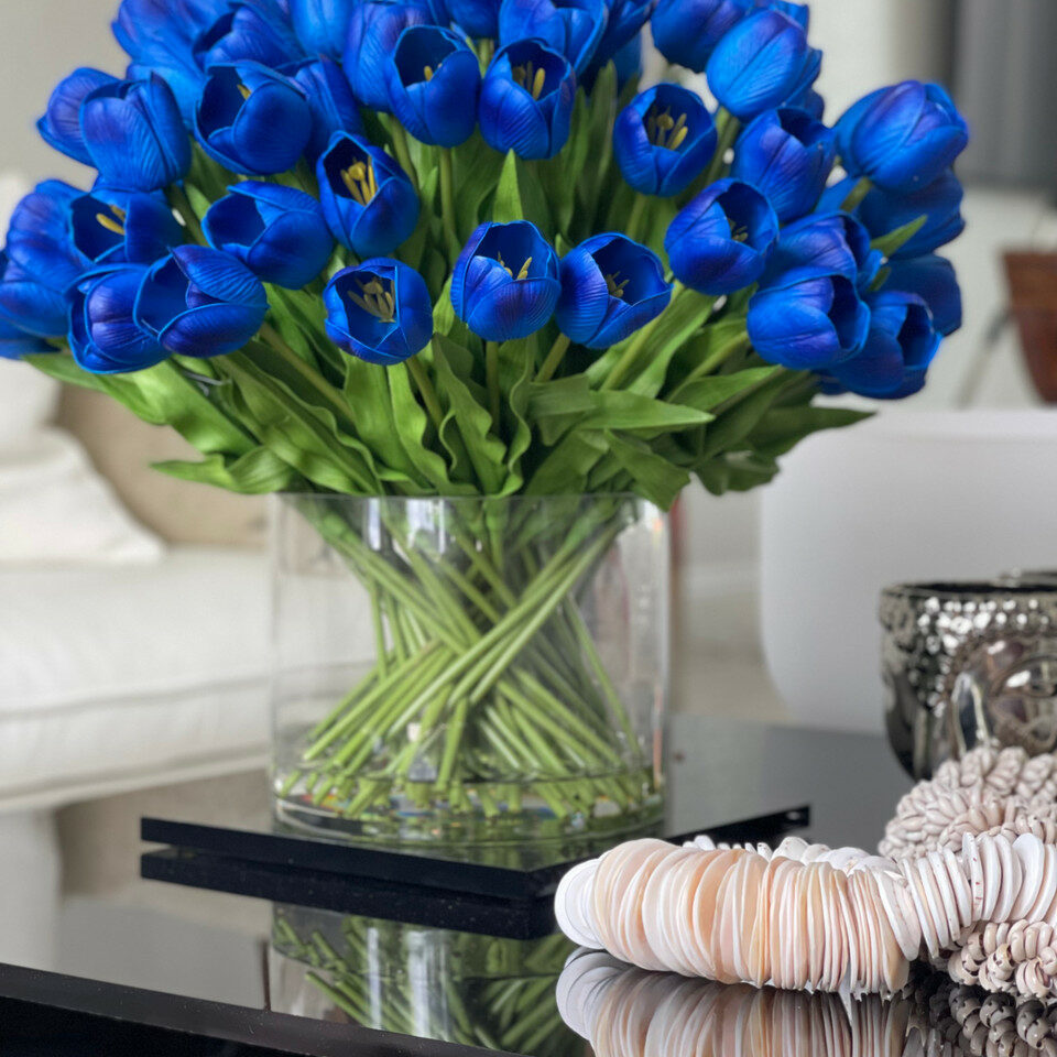 Blue Tulip Arrangement in Large Cylinder Vase – The Ever Botanic