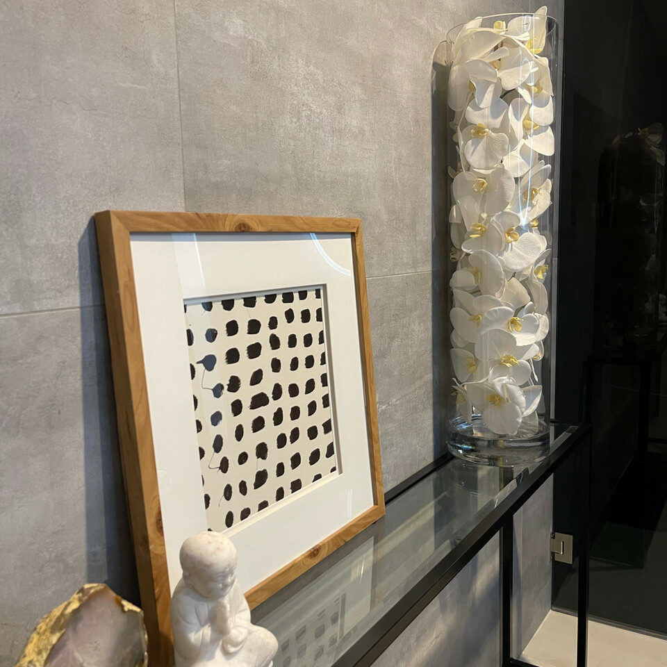Glass Cylinder with White Phalaenopsis Orchids – The Ever Botanic